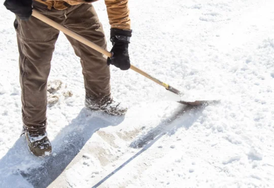 Health specialist shares tips for safer snow shovelling