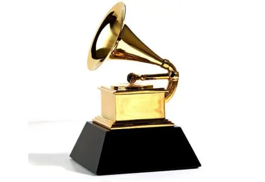 Taylor Swift makes history at Grammys