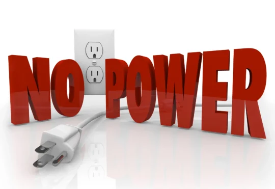 Power outage closes two Anglophone East schools
