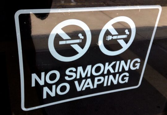 Cancer Socieity calls on NS to raise vape purchasing age to 21
