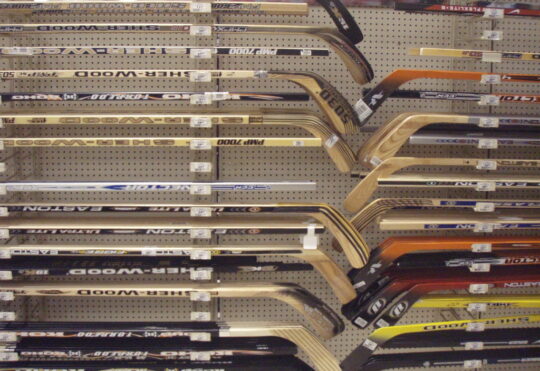 Minor hockey players must wear base layer to rink or change in private