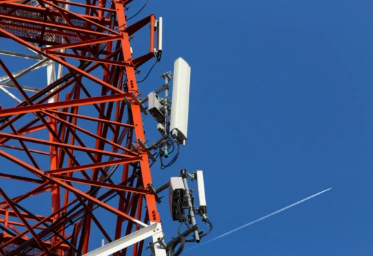 Lunenburg residents asked to report cell service issues in new survey