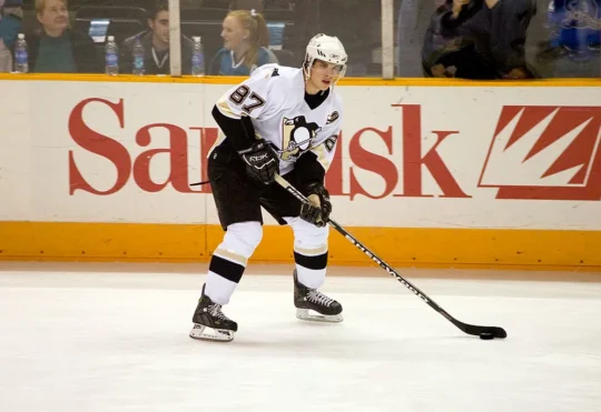 Crosby becomes top Penguins scorer of all-time