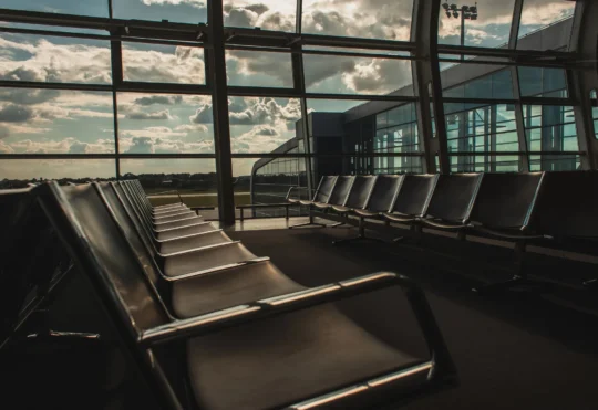 Man facing charges after gun found at Thunder Bay airport