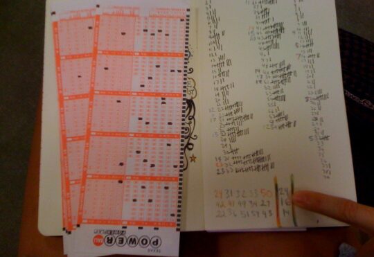 Tonight’s Powerball jackpot over $800 million in the US