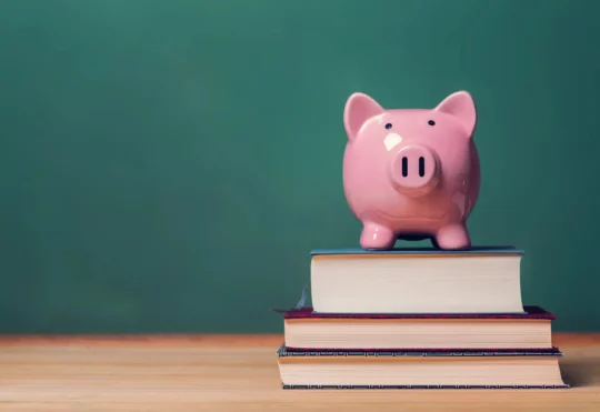 Chamber of Commerce awards scholarships to Thunder Bay students