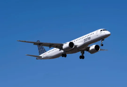 Porter Airlines dispatchers vote strike after stalled talks