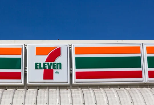 Circle K owner looks to acquire operator of 7-Eleven chain