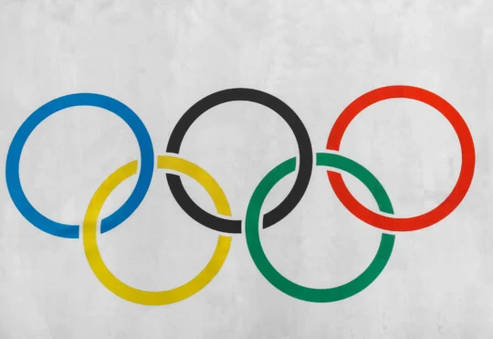 Dubois and Maltais to carry Canadian flag for closing ceremonies