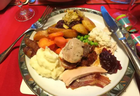 150 expected for Emo Christmas dinner