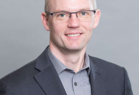 Do all provinces benefit equally from the removal of interprovincial trade barriers?