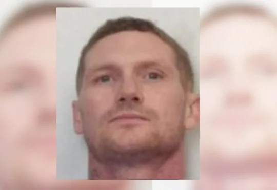 RCMP warn residents in Lower Northfield to shelter in place amid manhunt