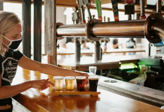 Ontario strengthening protections for restaurant workers