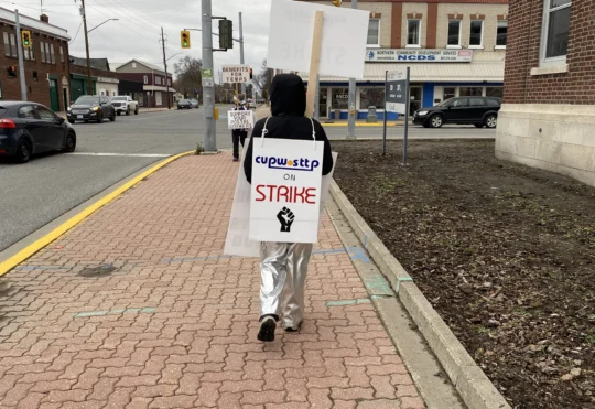 Small businesses brace for possible Canada Post strike