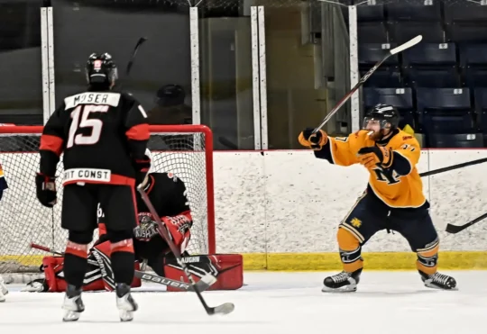 Mariners get big OT win over Crushers