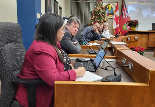 City takes step towards red light camera program