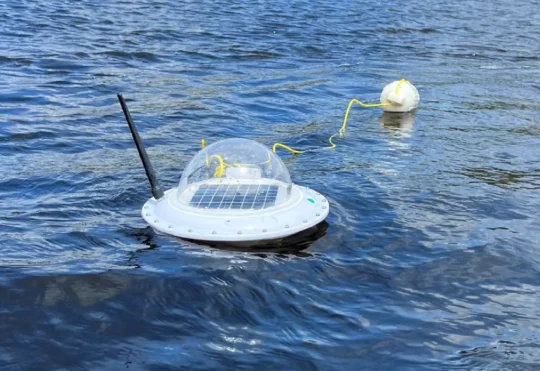 N.B. association using trackers to study cyanobacteria
