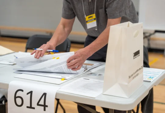 Canadians can cast votes on campus
