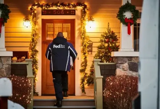 Online survey finds Canadians will spend less this Christmas