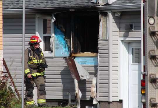 Fire damages Gordon Avenue home