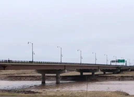 Man remains in hospital after e-bike crash on Gunningsville Bridge