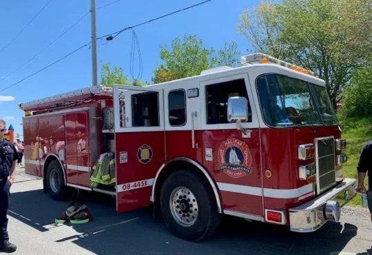 Firefighters rescue hiker at Halifax park