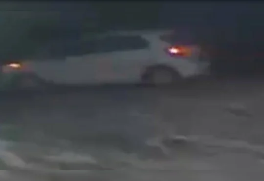 Hampton employee pepper-sprayed during theft
