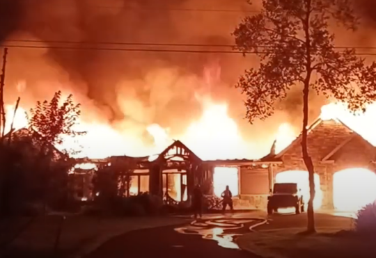 Fire destroys large Lutes Mountain home