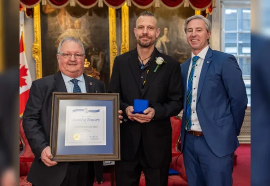 Medal of Bravery recipient who pulled neighbour from fire struggles 1 year later
