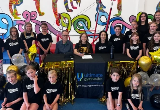 Thunder Bay gymnast taking talents to NCAA
