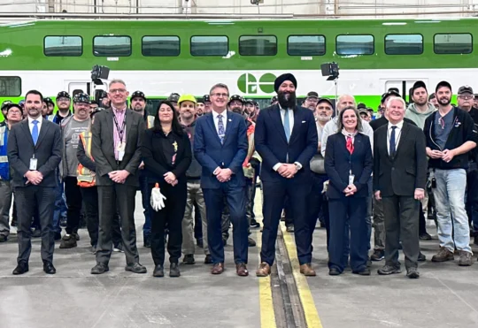 Ontario investing nearly $500 million in renewing Go Transit coaches at Alstom in Thunder Bay