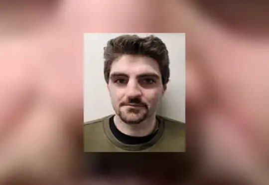 Man convicted of assault wanted on warrant