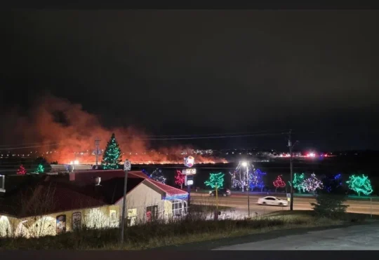 Marsh fire near Moncton burns acres of grass on Christmas Eve