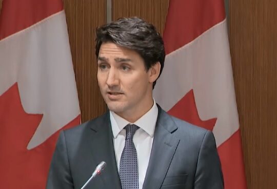 Trudeau slams Meta for keeping Canadian news blocked amid wildfires