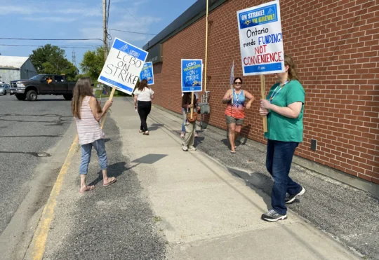 Tentative deal reached in LCBO workers strike