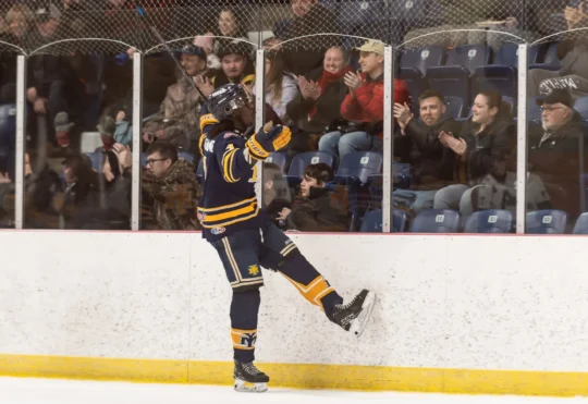 Mariners up their game to defeat Ramblers
