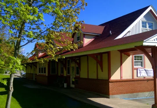Lunenburg moves toward sale of old train station to Second Story Women’s Centre