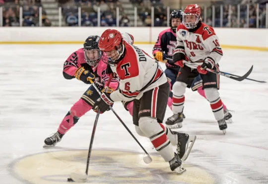 Mariners stay alive with win in Truro
