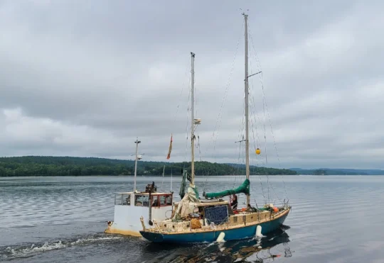 Work underway to remove sunken vessel from Saint John River