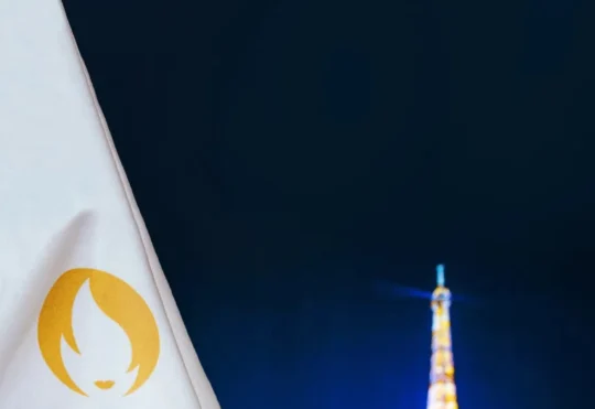 Summer McIntosh wins second gold, third medal at Paris Olympics