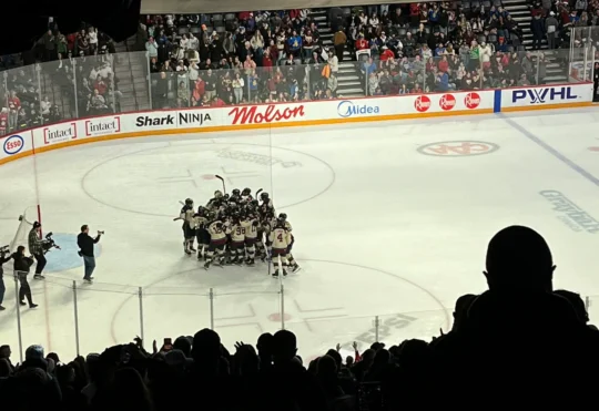 Victoire defeat Sceptres in thrilling PWHL game in Halifax