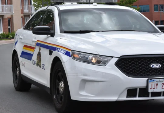 Crash closes Route 132 in Scoudouc