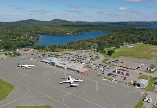 Air travel tips for the holiday season