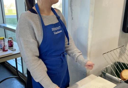 YCMHS student ups breakfast game