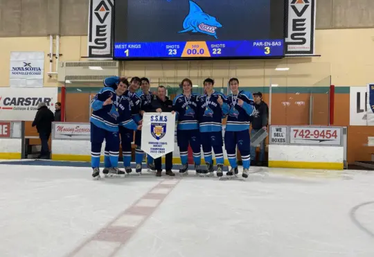 Par-en-Bas Sharks win D2 hockey provincials in Yarmouth