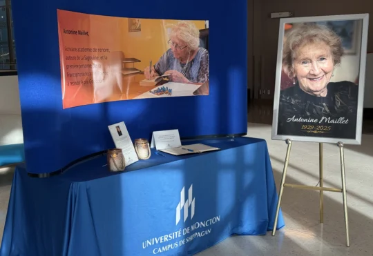 Condolence books for Antonine Maillet available at U de M campuses