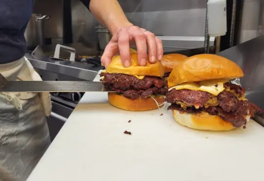 Novemburger breaks records once again
