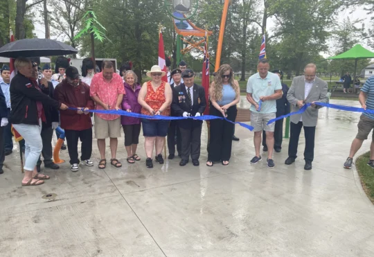 Rain fails to dampen enthusiasm for new Splash Park