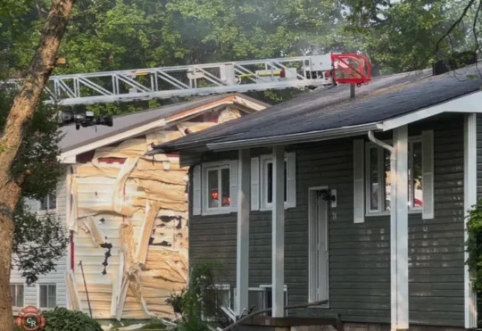 Crews respond to structure fire on Lindsay Avenue in Riverview