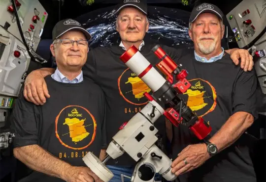 Asteroid named after 3 N.B. amateur astronomers